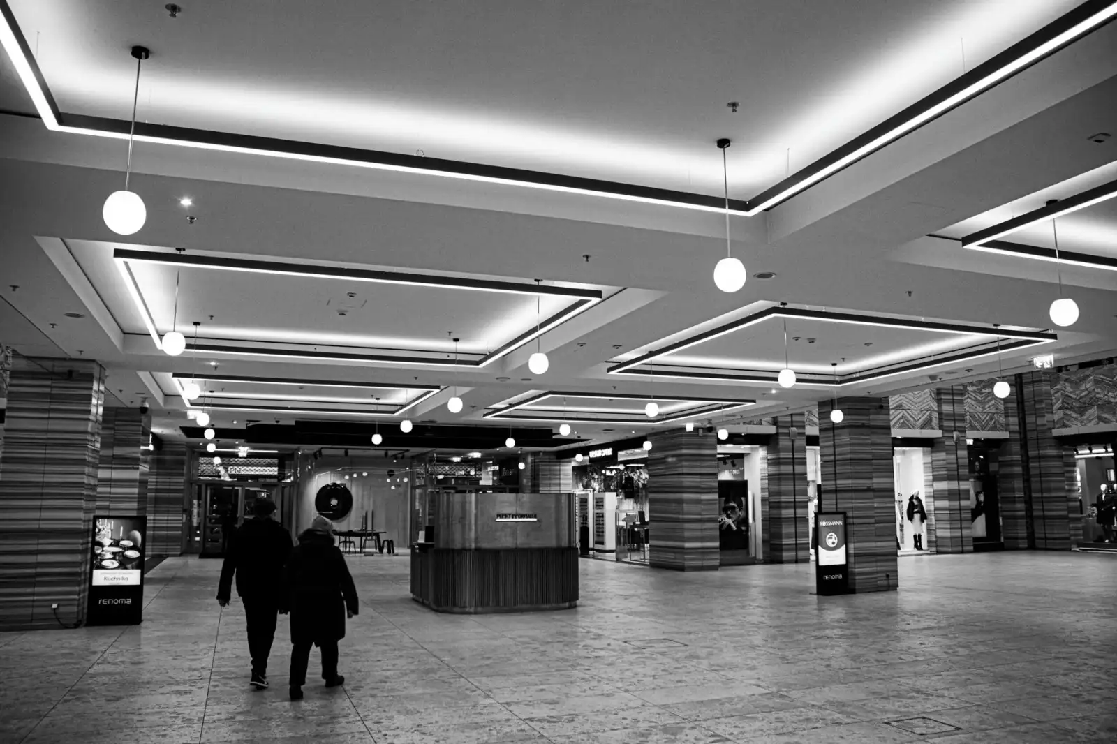 家居用品批发采购指南：如何筛选适合零售渠道的工艺礼品供应商