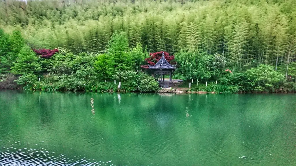 家居用品批发商必看：霍森商贸工艺礼品材质对比与采购建议