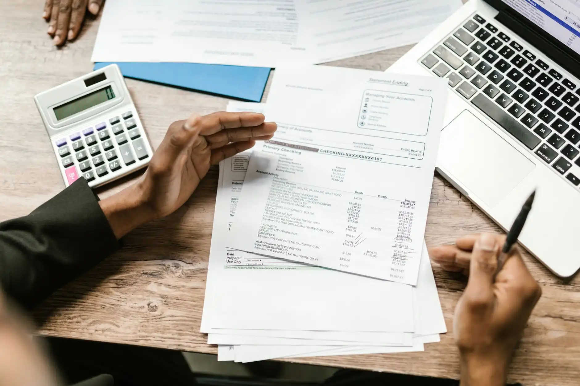 工艺礼品材质对比：树脂、金属与陶瓷的适用场景与成本
