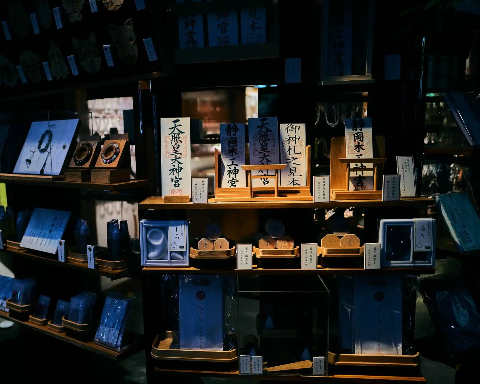 家居用品批发采购指南：如何选择适合零售渠道的工艺礼品供应商正文配图 2